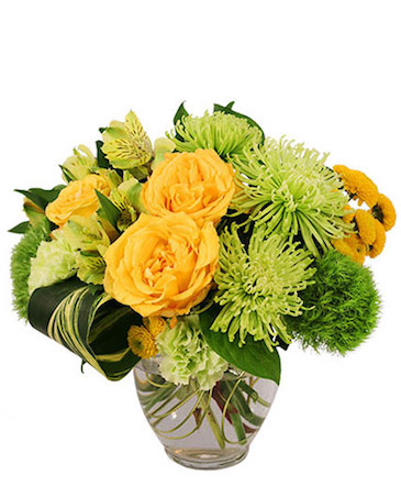 Lush Lemon Roses Flower Arrangement in Southfield, MI | Southfield Flowers