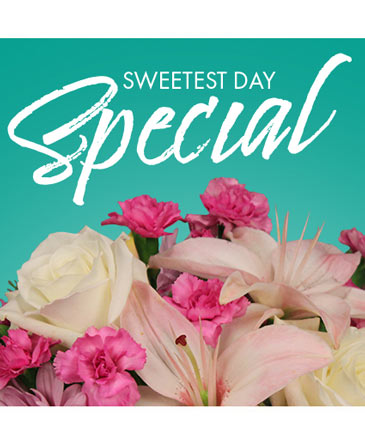 Sweetest Day Special Designer's Choice in Southfield, MI | Southfield Flowers